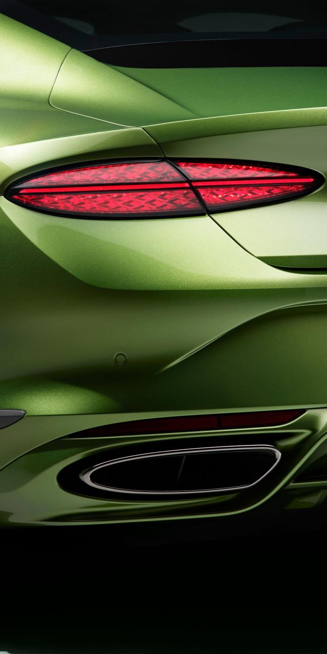 rear light of the New Continental GT